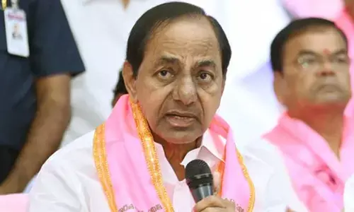 బీఆర్ఎస్‌కు మరో BIG షాక్.. ఎన్నికల బరి నుంచి తప్పుకున్న కడియం కావ్య