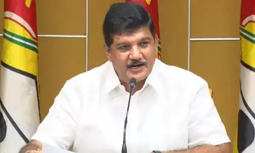 సీఎం జగన్ ఓటమి ఖాయం..అందుకే ఆ కార్యక్రమాలు: ధూళిపాళ్ల నరేంద్ర