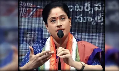 Congress: ఆ హక్కు బీఆర్ఎస్‌కి ఎక్కడిది..? విజయశాంతి సంచలన వ్యాఖ్యలు