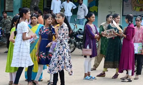 కాలేజీలు స్టార్టయే.. పర్మిషన్ రాదాయే!