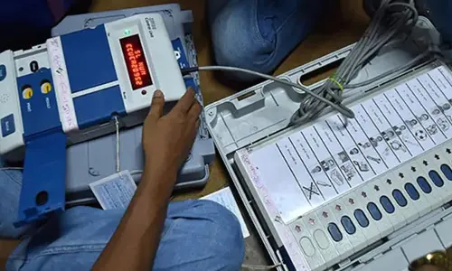 ఈవీఎంలపై ఫేక్ న్యూస్.. ఆన్‌లైన్ ఛానల్‌పై కేసు