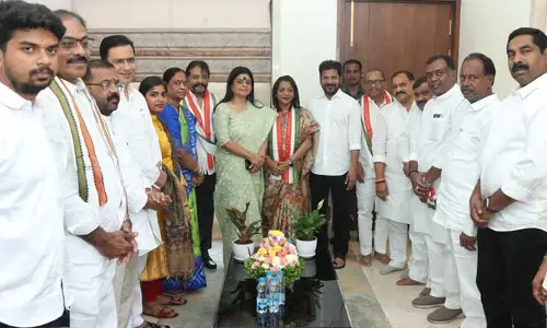 కాంగ్రెస్‌లో చేరిన GHMC మేయర్ విజయలక్ష్మి