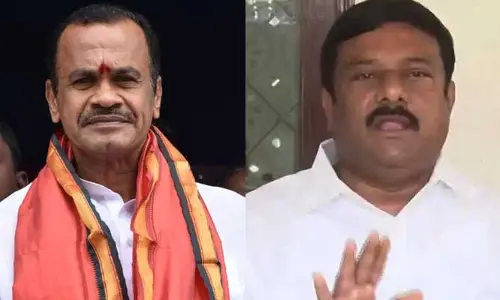 కాంగ్రెస్‌లోనే పుట్టా.. కాంగ్రెస్ జెండాతోనే పోతా: మంత్రి కోమటిరెడ్డి సంచలన వ్యాఖ్యలు