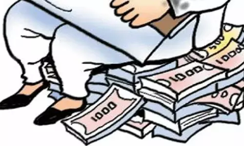 డబ్బుకు సీటు దాసోహం కారాదు