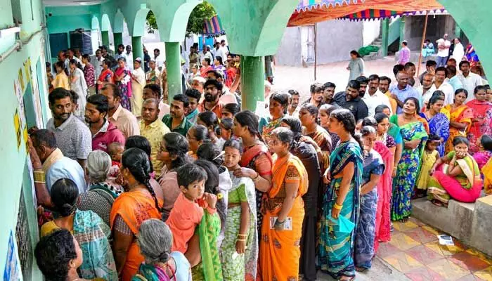 ఎన్నికల్లో.. ప్రజల పాత్ర శూన్యమే! ఎన్నికల్లో.. ప్రజల పాత్ర శూన్యమే!