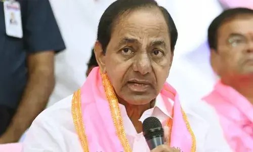 కేసీఆర్ ఆధ్వరంలో BRS కీలక మీటింగ్.. మాజీ మంత్రి, ఎమ్మెల్యే డుమ్మా..!