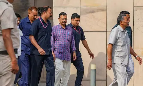 Delhi Liquor Scam: నేడు తీహార్ జైలుకు సీఎం కేజ్రీవాల్‌కు తరలింపు.. ఆ మూడు పుస్తకాలు ఇప్పించాలని కోర్టుకు విన్నపం