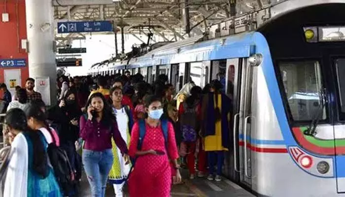 Metro Rail: మెట్రో పాస్ వాడే విద్యార్థులకు గుడ్ న్యూస్!