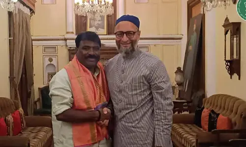 అసదుద్దీన్ ఓవైసీతో నల్గొండ గద్దర్ భేటీ.. ఎంపీ ఎన్నికల వేళ ఆకస్మిక భేటీకి అసలు రీజన్ ఇదేనా?