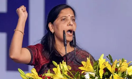DELHI : లోక్‌సభ ఎన్నికల వేళ ఆప్ నేతల సంచలన నిర్ణయం.. ఢిల్లీ ముఖ్యమంత్రిగా సునీతా కేజ్రీవాల్?