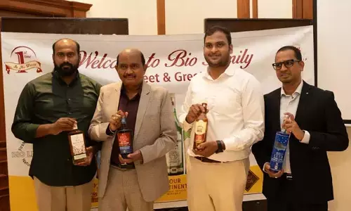 మద్యం ప్రియులకు తీపి కబురు.. హైదరాబాద్ మార్కెట్లోకి సైడ్ ఎఫెక్ట్ లేని ఆయుర్వేద లిక్కర్