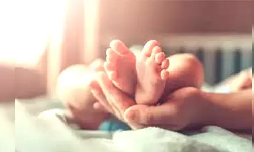 గుంటూరులో ఆడశిశువు విక్రయం