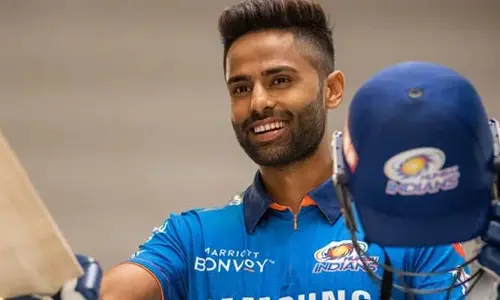 ముంబై ఊపిరి పీల్చుకో.. సూర్య వచ్చేస్తున్నాడు