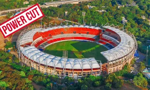 Uppal Stadium: తెల్లవారితే ఉప్పల్‌లో SRH vs CSK మధ్య మ్యాచ్.. భారీ షాకిచ్చిన విద్యుత్ శాఖ అధికారులు