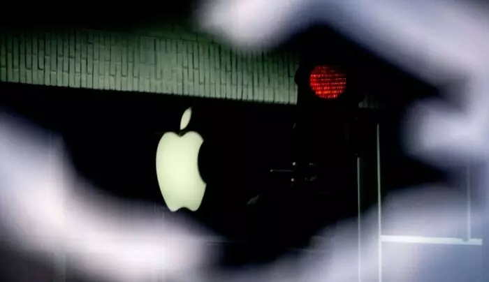 Apple : యాపిల్ నుంచి విపక్ష నేతల ఐఫోన్లకు ఆ మెసేజ్లు.. కేంద్రం రియాక్షన్ Apple : యాపిల్ నుంచి విపక్ష నేతల ఐఫోన్లకు ఆ మెసేజ్లు.. కేంద్రం రియాక్షన్