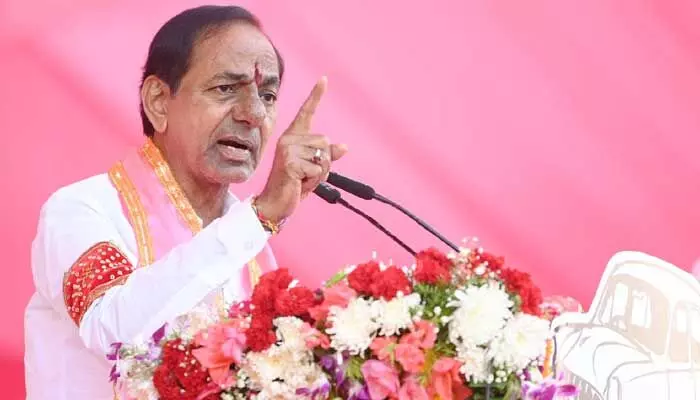 1.30 లక్షల మందితో ధర్నా చేస్తాం.. కాంగ్రెస్ సర్కార్ KCR వార్నింగ్ 1.30 లక్షల మందితో ధర్నా చేస్తాం.. కాంగ్రెస్ సర్కార్ KCR వార్నింగ్