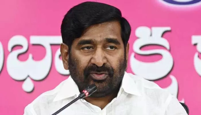 తెలంగాణలో 16 పార్లమెంట్ స్థానాలు గెలుస్తాం.. జగదీష్ రెడ్డి ధీమా తెలంగాణలో 16 పార్లమెంట్ స్థానాలు గెలుస్తాం.. జగదీష్ రెడ్డి ధీమా