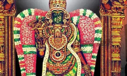మూడు వక్షాలతో జననం.. ఆ రహస్యం ఏంటో తెలుసా
