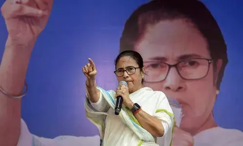 Kolkata : కోల్‌కతా ఆస్పత్రిపై దాడి.. దీదీ, బీజేపీ విమర్శల యుద్ధం