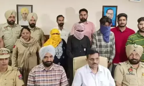 అర్ధనగ్నంగా 55 ఏళ్ల మహిళ ఊరేగింపు
