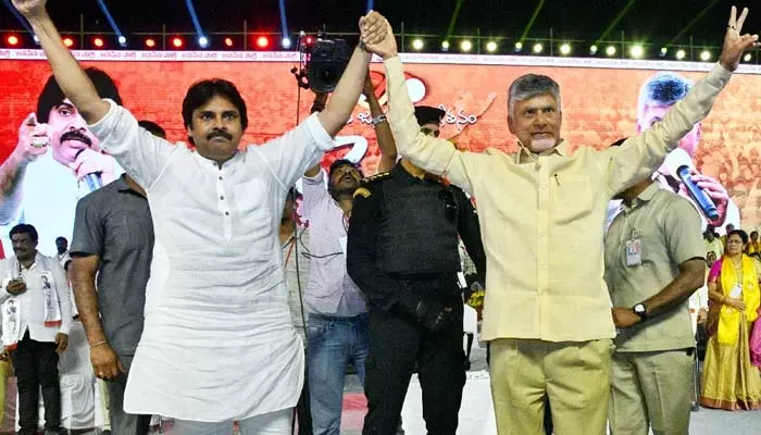 ప్రజా జీవితంలోనూ పవన్ కల్యాణ్ హీరోనే: చంద్రబాబు