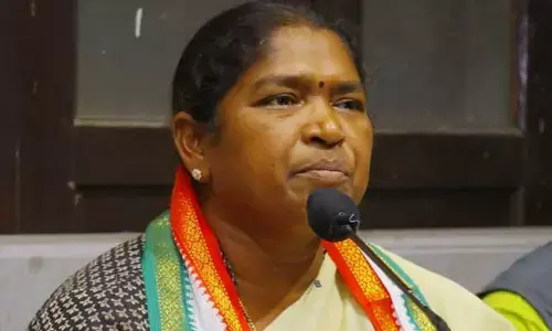 రాహుల్ గాంధీ ప్రధాని అయితేనే కష్టాలు తీరుతాయి: మంత్రి సీతక్క