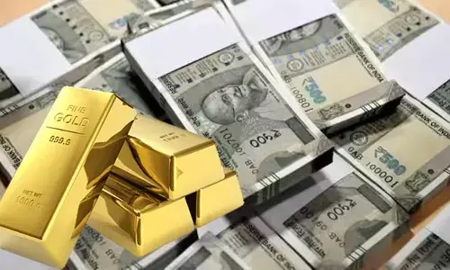 BREAKING: కర్ణాటకలో హవాలా డబ్బు రూ.5.5 కోట్లు పట్టివేత.. పోలీసుల అదుపులో ముగ్గురు