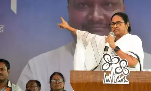 టీతో గోమూత్రం.. భోజనంతో ఆవుపేడ.. దీదీ వివాదాస్పద వ్యాఖ్యలు
