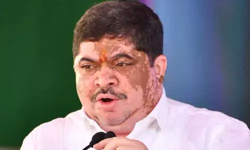 చేనేత కార్మికులకు మంత్రి పొన్నం ప్రభాకర్ కీలక హామీ
