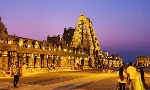 యాదాద్రి ఆలయానికి వెళ్లే భక్తులకు BIG అలర్ట్