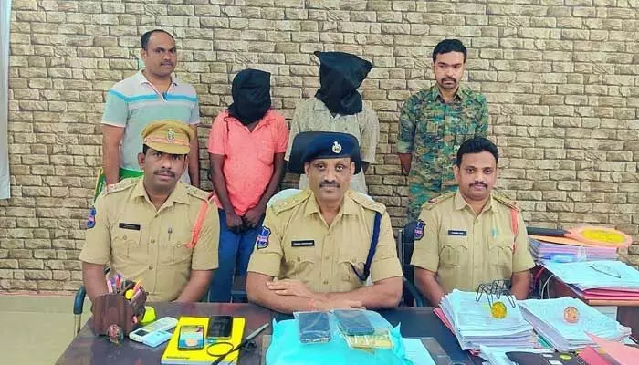 గంజాయి విక్రయిస్తున్న యువకుడు అరెస్ట్.. గంజాయి విక్రయిస్తున్న యువకుడు అరెస్ట్..