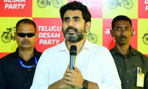 చంద్రబాబు పథకాలపై మాట్లాడే అర్హత జగన్‌కు లేదు: టీడీపీ జాతీయ ప్రధాన కార్యదర్శి నారా లోకేశ్