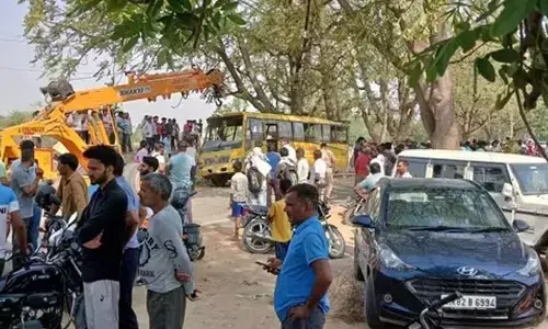 హర్యానాలో స్కూల్ బస్సు బోల్తా..ఆరుగురు విద్యార్థులు మృతి