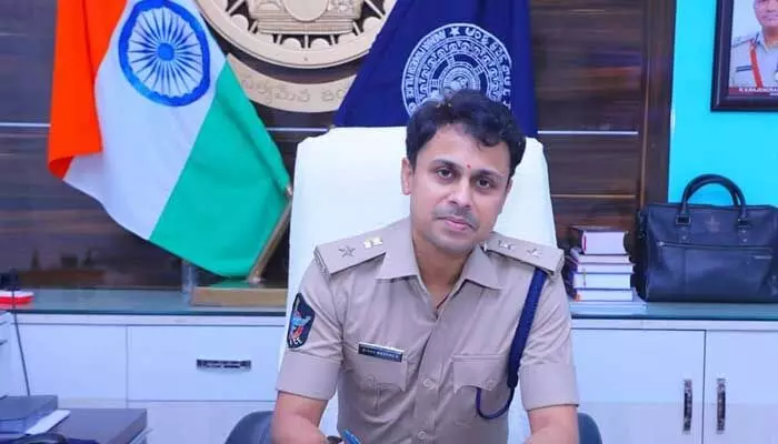 ఎన్నికల ఫిర్యాదుల కొరకు ప్రత్యేక ఫోన్ నంబర్ ఇదే..! ఎన్నికల ఫిర్యాదుల కొరకు ప్రత్యేక ఫోన్ నంబర్ ఇదే..!