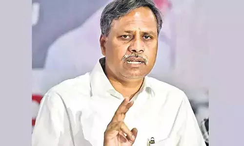 మంత్రులు ఎక్కడ ఉన్నారో తెలియడం లేదు: MLA పల్లా