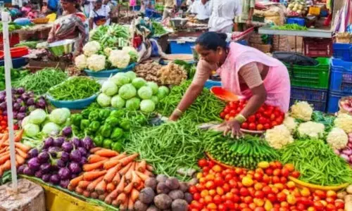 10 నెలల కనిష్టానికి మార్చి రిటైల్ ద్రవ్యోల్బణం