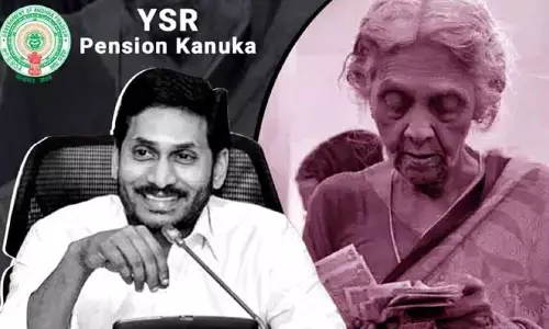 రాజకీయాలేనా.. బాధ్యతగా వ్యవహరించరా?