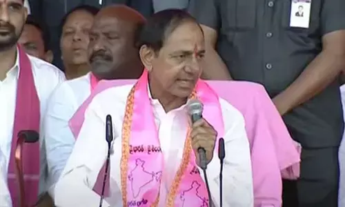 కాంగ్రెస్ ఎంపీ అభ్యర్థి రంజిత్ రెడ్డి ఓ పొద్దు తిరుగుడు పువ్వు: మాజీ సీఎం కేసీఆర్