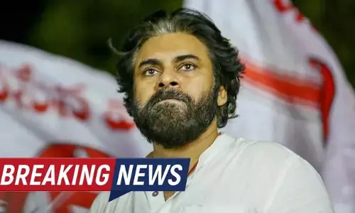 BIG BREAKING: జనసేన అధినేత పవన్‌కల్యాణ్‌పై రాళ్ల దాడి.. తెనాలిలో పరిస్థితి ఉద్రిక్తం