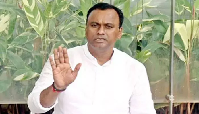 భువనగిరి ఎంపీ స్థానంపై కోమటిరెడ్డి ఆసక్తికర ట్వీట్ భువనగిరి ఎంపీ స్థానంపై కోమటిరెడ్డి ఆసక్తికర ట్వీట్