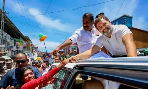 ‘సంఘ్‌’కు బానిసలు కావడానికే స్వాతంత్య్రం తెచ్చుకున్నామా ? : రాహుల్