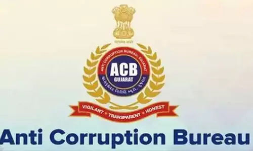 తెలంగాణలో ఏసీబీ అధికారుల దూకుడు.. 100 రోజుల్లో 55 కి పైగా కేసులు