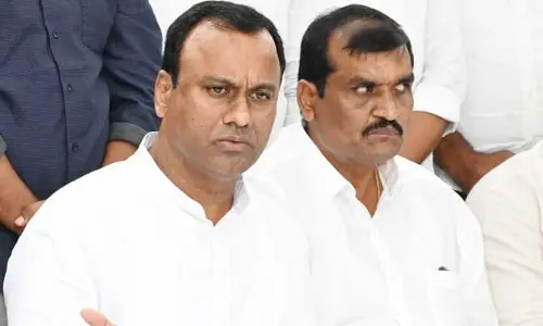 తీహార్ జైల్లోనే కవిత నెక్ట్స్ బతుకమ్మ పండుగ.. కోమటిరెడ్డి సంచలన వ్యాఖ్యలు