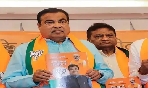 నాగ్‌పూర్‌కు నితిన్ గడ్కరీ సొంత మేనిఫెస్టో.. లక్ష ఉద్యోగాల హామీ