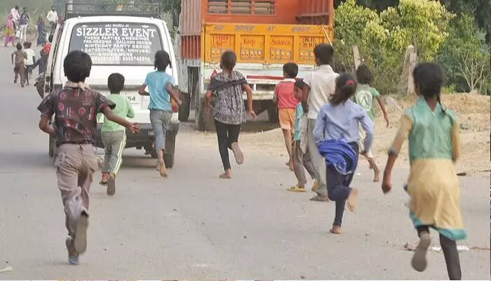 హైదరాబాద్ లో కలకలం.. జువెనైల్‌ హోమ్ నుంచి 8 మంది చిన్నారులు పరార్