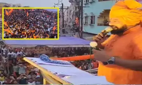 శోభాయాత్రలో పాటతో ఉర్రూతలూగించిన బీజేపీ ఎమ్మెల్యే రాజాసింగ్.. వీడియో వైరల్
