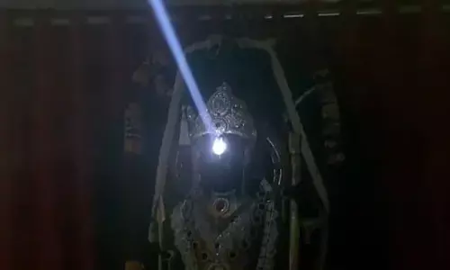 అయోధ్య  రాముడి నుదుటిపై సూర్యతిలకం.. ఆసక్తికర విశేషాలివీ..