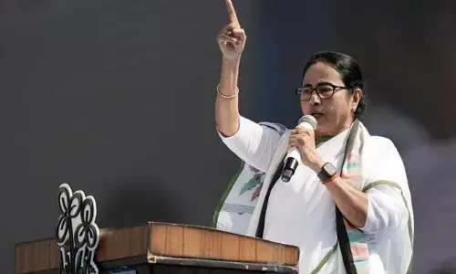Mamata Banerjee :బెంగాల్‌ను విభజించే ప్రయత్నాలను ప్రతిఘటిస్తాం : మమతా బెనర్జీ
