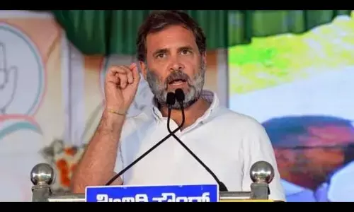 జీఎస్టీ డబ్బంతా ధనవంతుల చేతుల్లోకి వెళ్తోంది: రాహుల్ గాంధీ