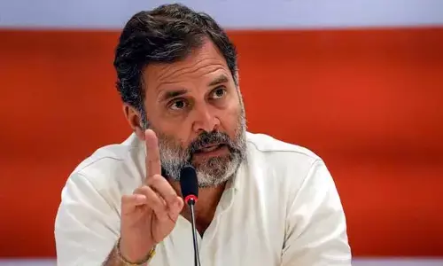 రాహుల్, ఈ అసంబద్ధ మాటలెందుకు?